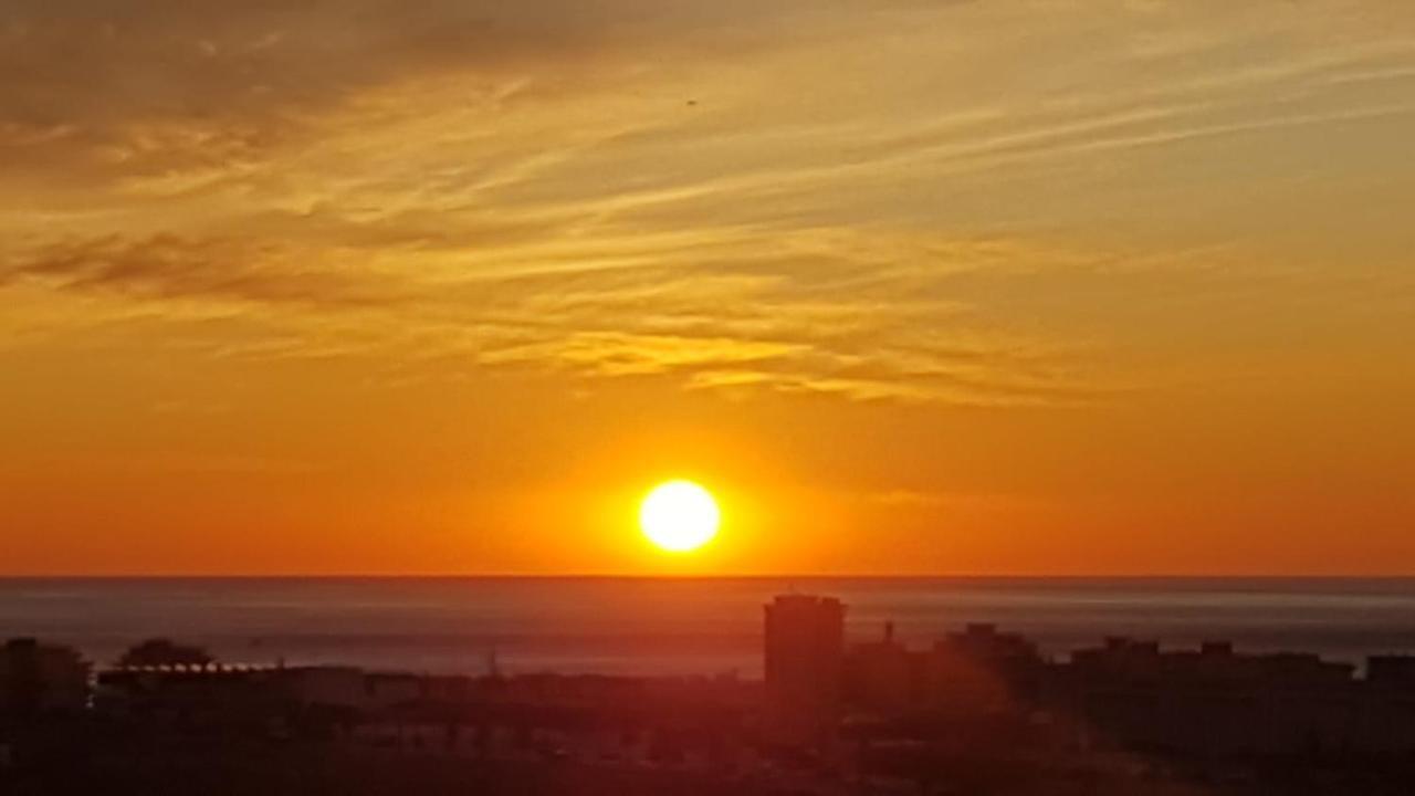 Apartamento Carihuela Playa Lejlighed Torremolinos Eksteriør billede